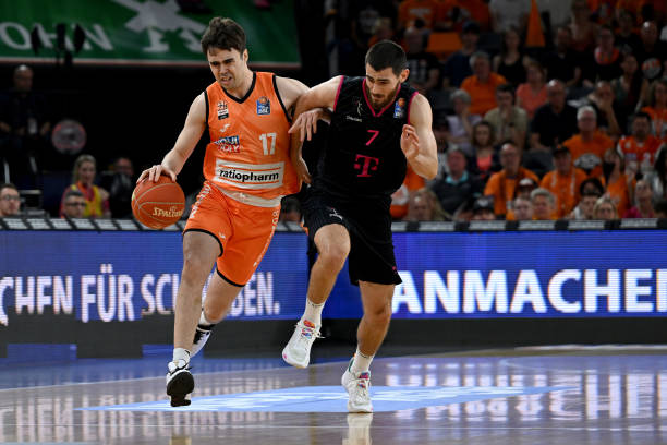 线的角色完 线的角色完