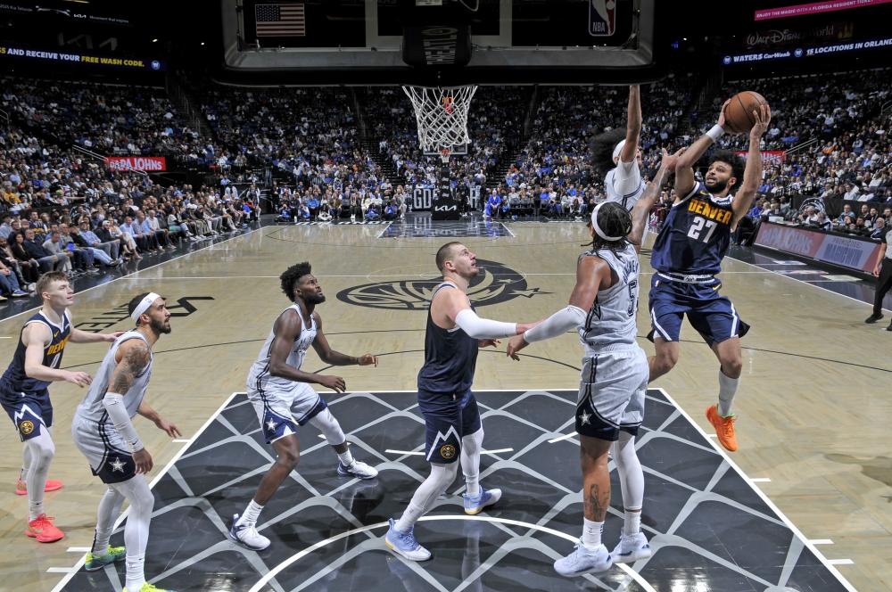 对曼市双雄 对曼市双雄